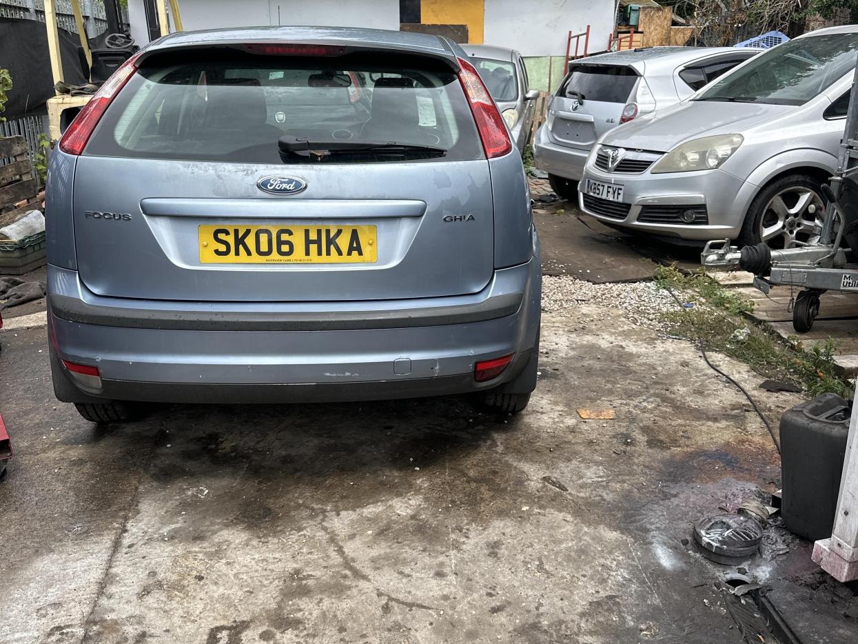 Ford Focus 1.6 Ghia Hatchback 5dr Petrol Automatic (184 g/km, 99 bhp)