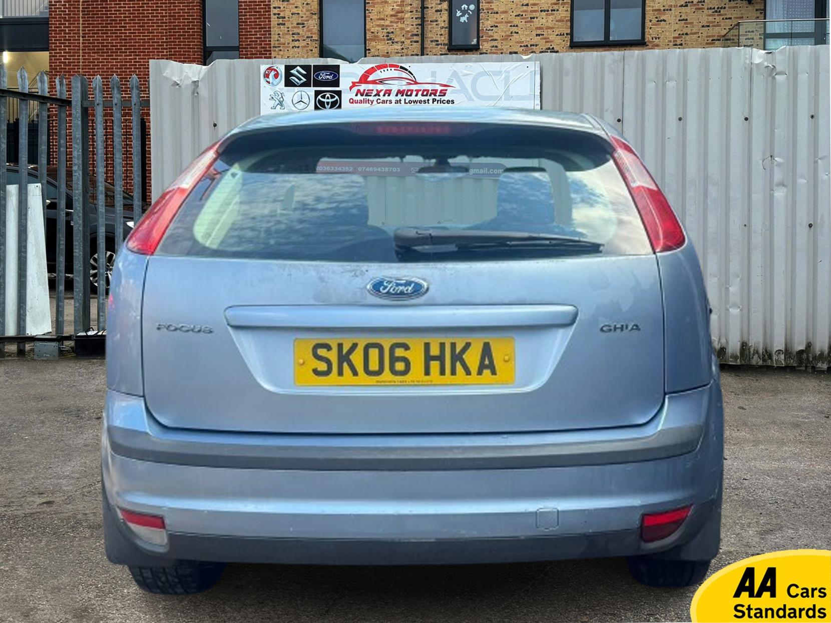 Ford Focus 1.6 Ghia Hatchback 5dr Petrol Automatic (184 g/km, 99 bhp)