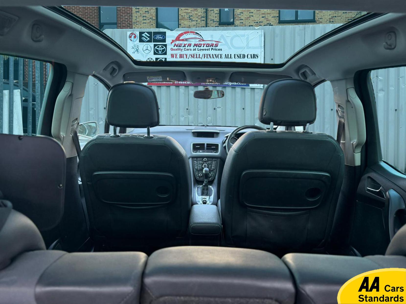 Nissan Qashqai 1.2 DIG-T Acenta Premium SUV 5dr Petrol Manual 2WD Euro 5 (s/s) (115 ps)