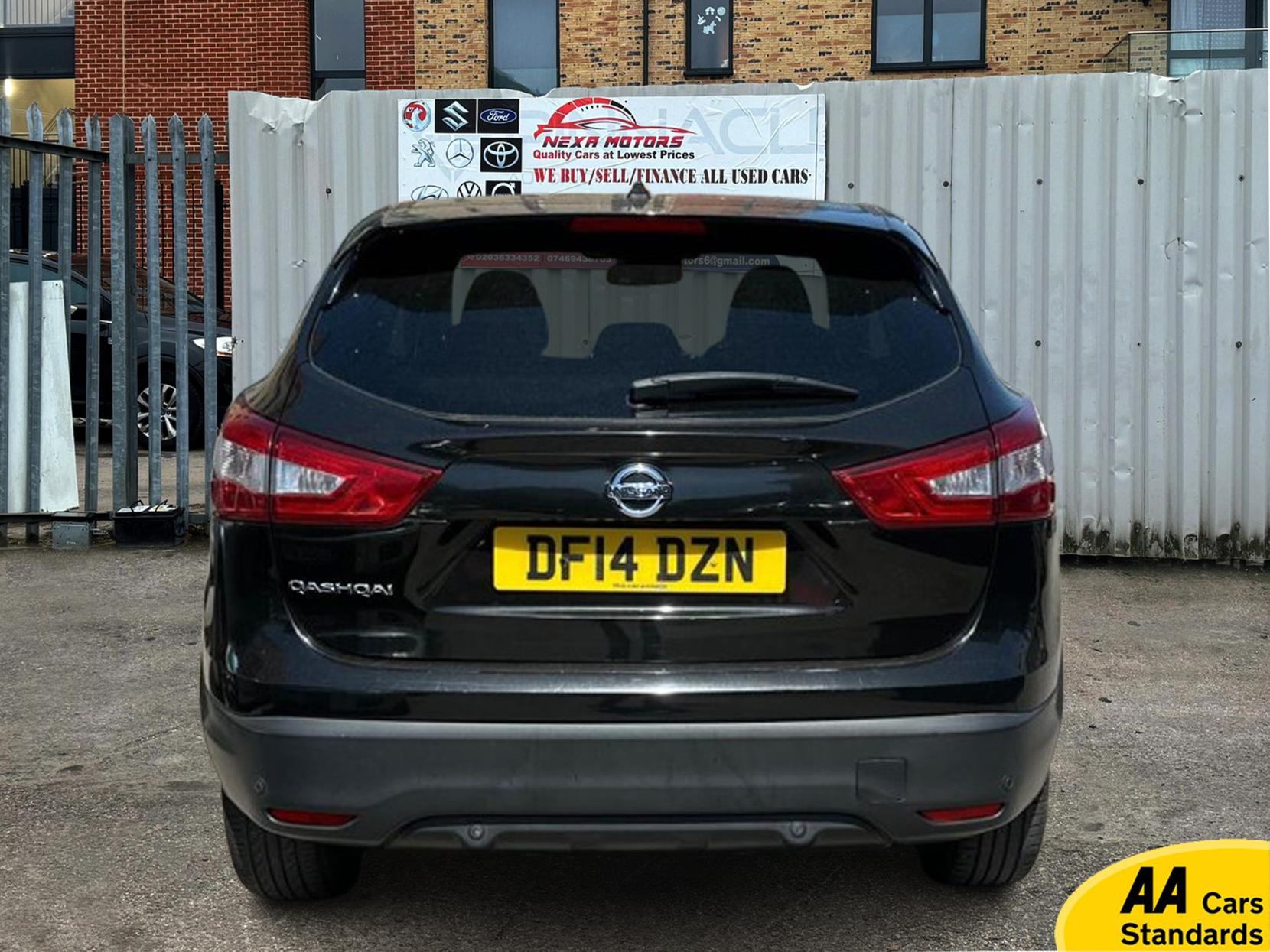 Nissan Qashqai 1.2 DIG-T Acenta Premium SUV 5dr Petrol Manual 2WD Euro 5 (s/s) (115 ps)