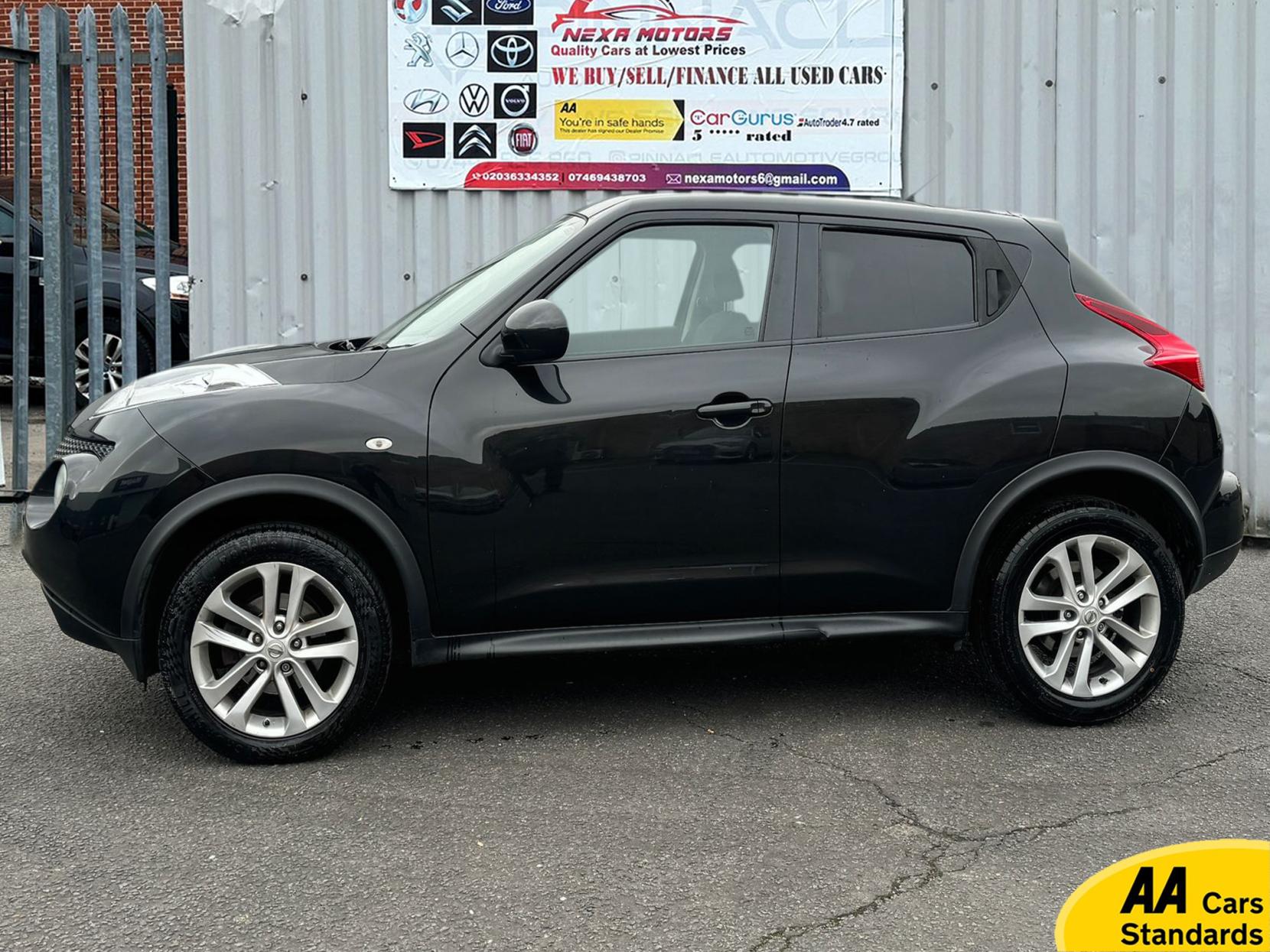 Nissan Juke 1.6 Acenta Premium SUV 5dr Petrol CVT Euro 5 (117 ps)