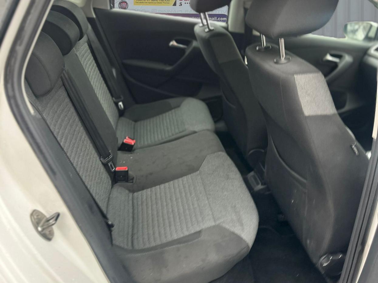 Volkswagen Polo 1.4 SEL Hatchback 5dr Petrol DSG Euro 5 (85 ps)