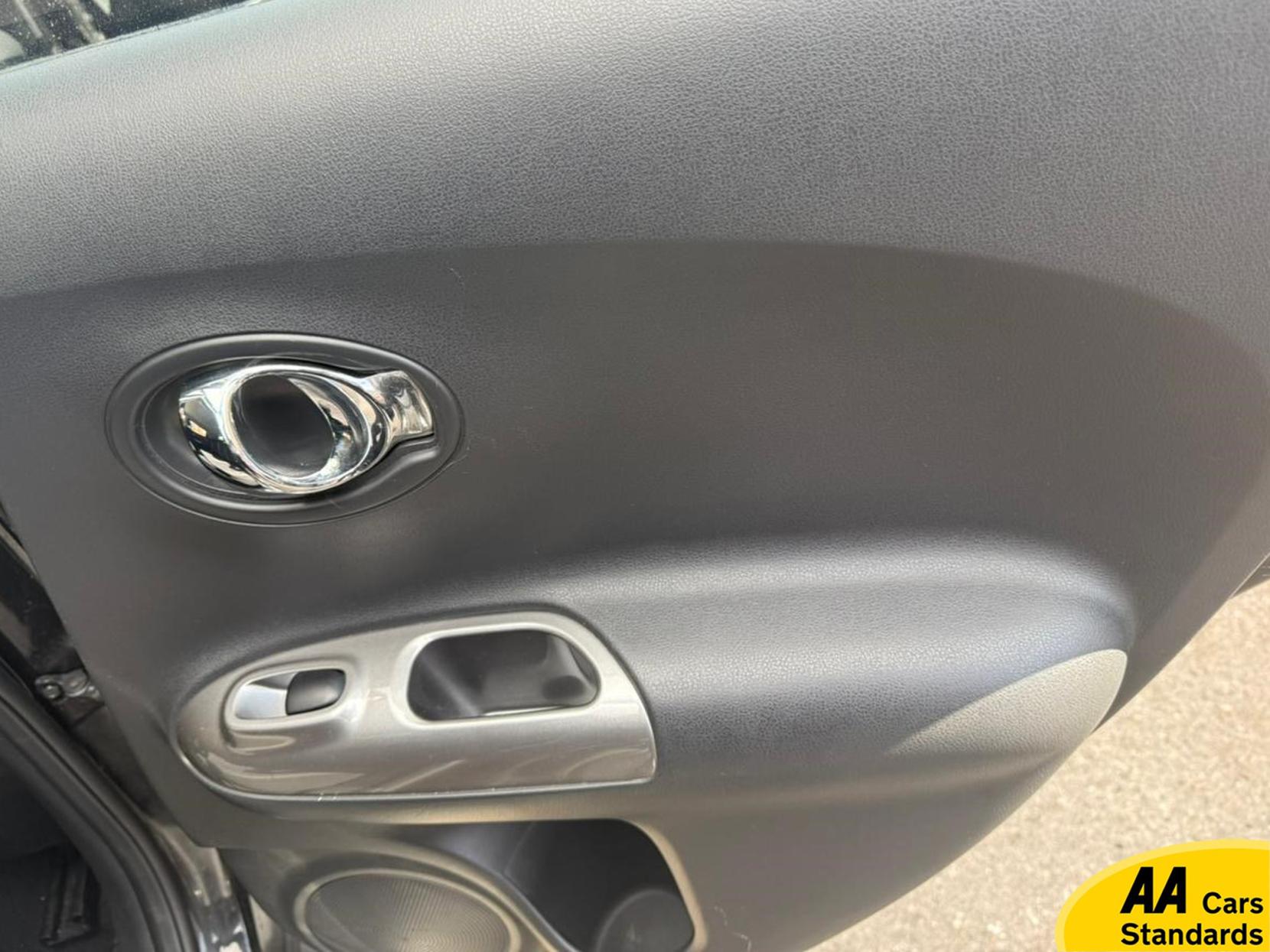 Nissan Juke 1.6 Acenta SUV 5dr Petrol Manual Euro 5 (s/s) (117 ps)