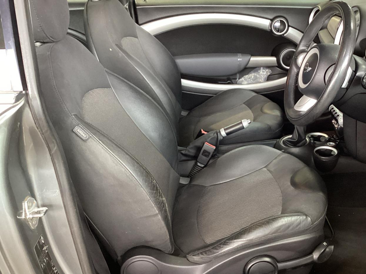 MINI Hatch 1.6 Cooper S Hatchback 3dr Petrol Steptronic Euro 4 (175 ps)