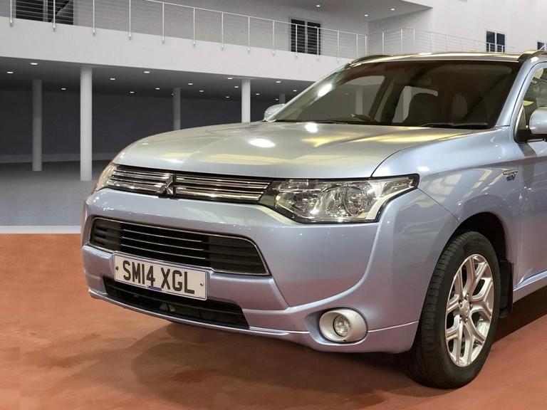 Mitsubishi Outlander 2.0h 12kWh GX3h SUV 5dr Petrol Plug-in Hybrid CVT 4WD Euro 5 (s/s) (200 ps)