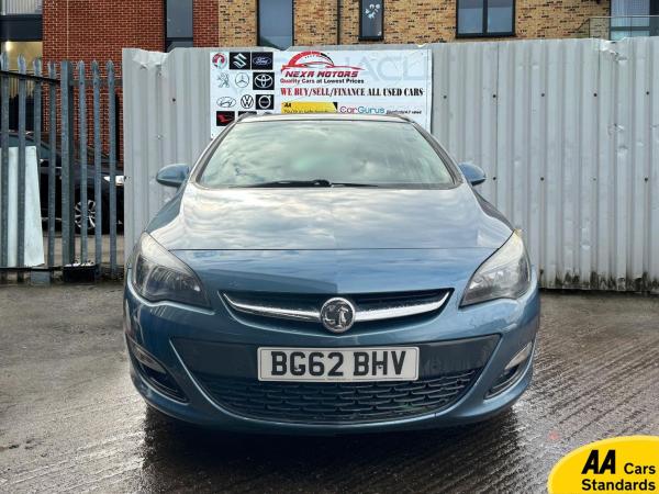 Vauxhall Astra 1.6 16V Exclusiv Sports Tourer 5dr Petrol Auto Euro 5 (115 ps)