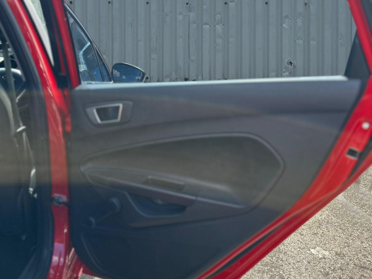 Ford Fiesta 1.0T EcoBoost Zetec Hatchback 5dr Petrol Manual Euro 5 (s/s) (100 ps)
