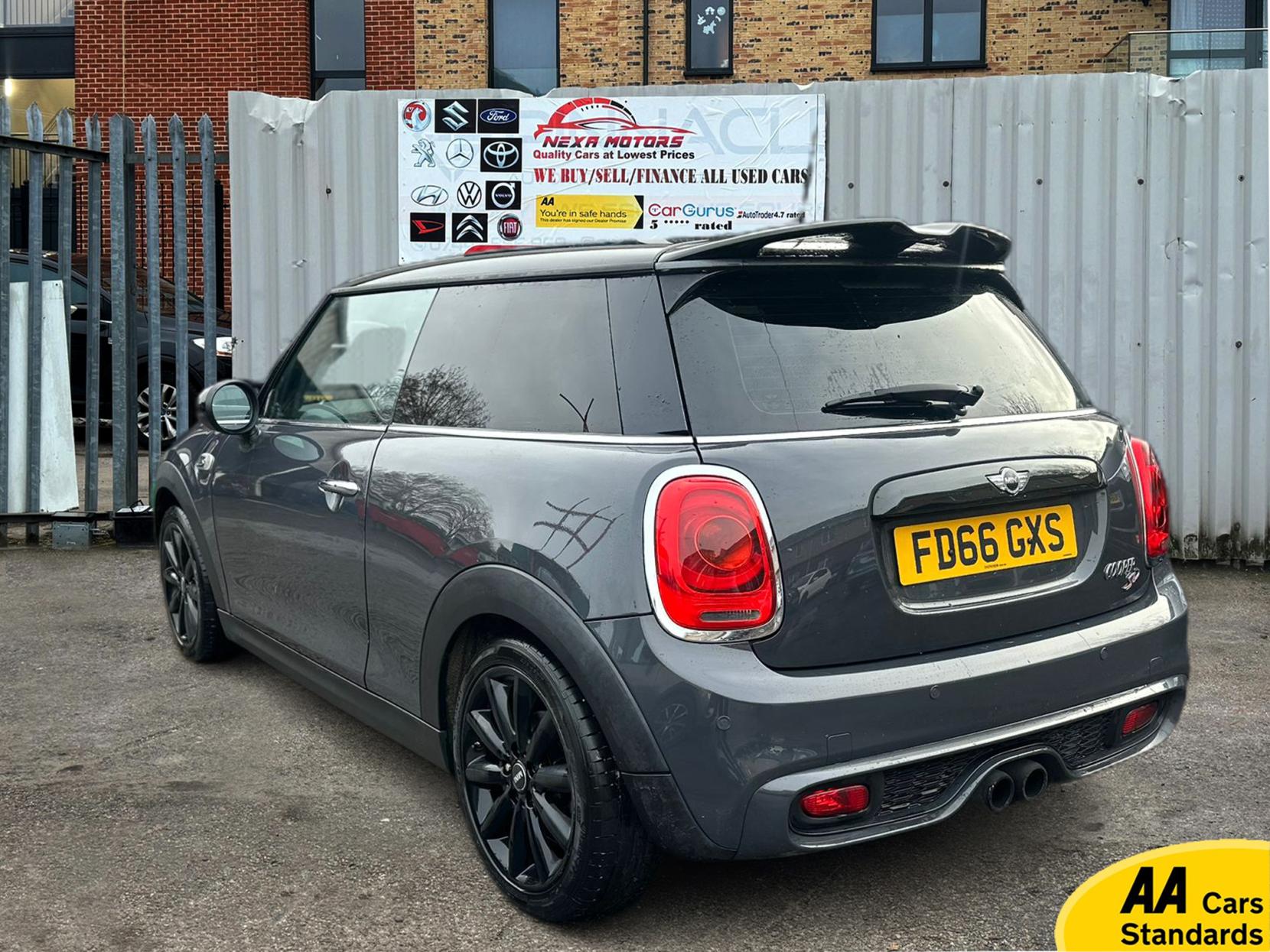 MINI Hatch 2.0 Cooper SD Hatchback 3dr Diesel Auto 6Spd Euro 6 (s/s) (170 ps)