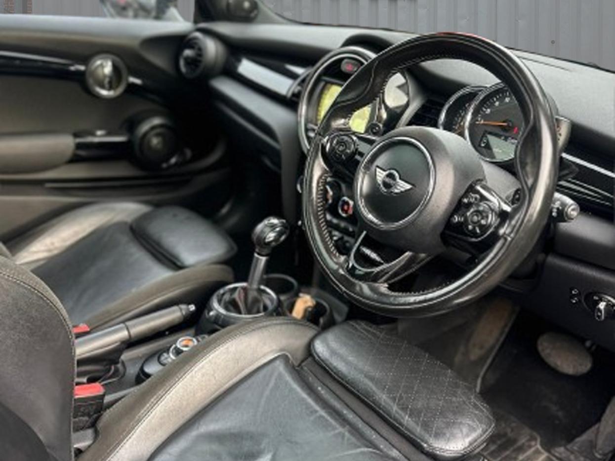 MINI Hatch 2.0 Cooper SD Hatchback 3dr Diesel Auto 6Spd Euro 6 (s/s) (170 ps)