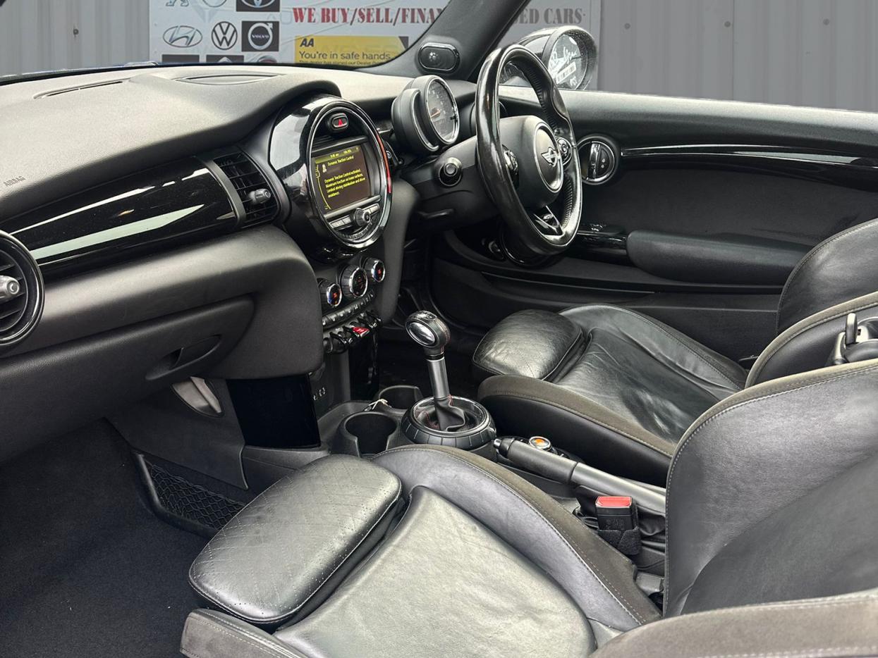 MINI Hatch 2.0 Cooper SD Hatchback 3dr Diesel Auto 6Spd Euro 6 (s/s) (170 ps)