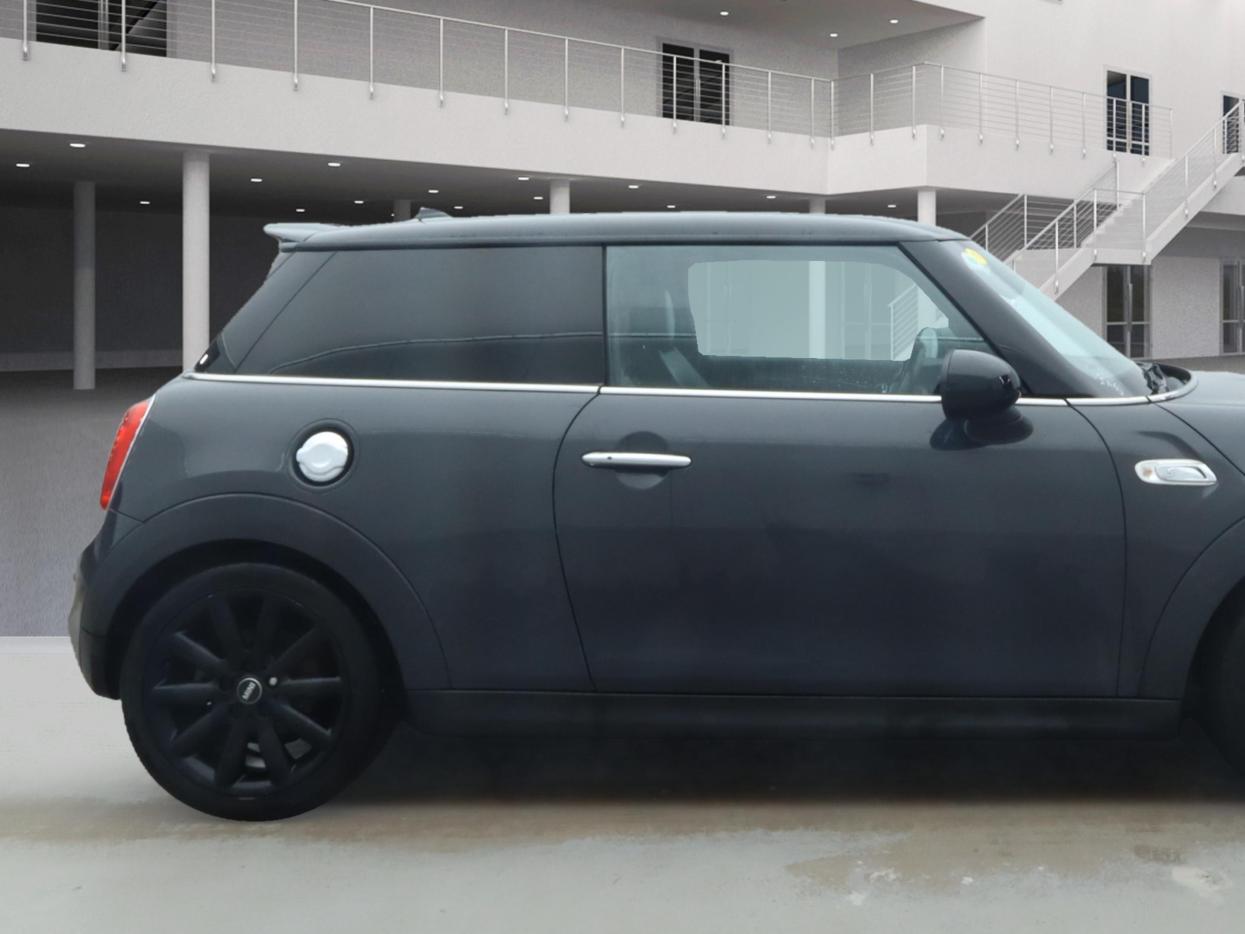 MINI Hatch 2.0 Cooper SD Hatchback 3dr Diesel Auto 6Spd Euro 6 (s/s) (170 ps)