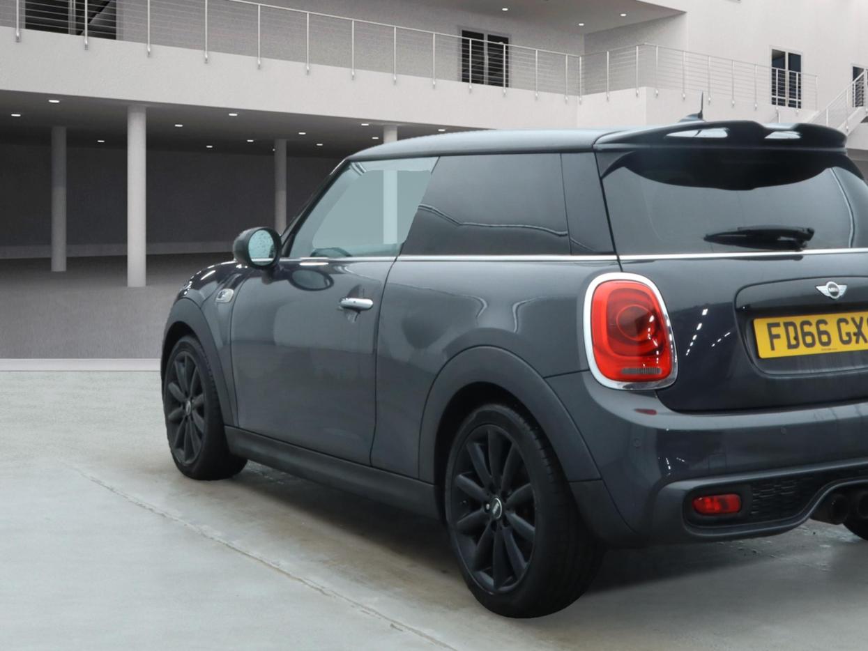 MINI Hatch 2.0 Cooper SD Hatchback 3dr Diesel Auto 6Spd Euro 6 (s/s) (170 ps)