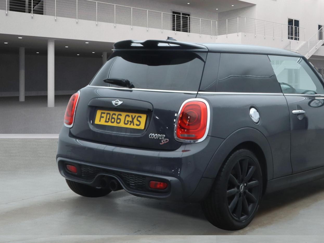 MINI Hatch 2.0 Cooper SD Hatchback 3dr Diesel Auto 6Spd Euro 6 (s/s) (170 ps)