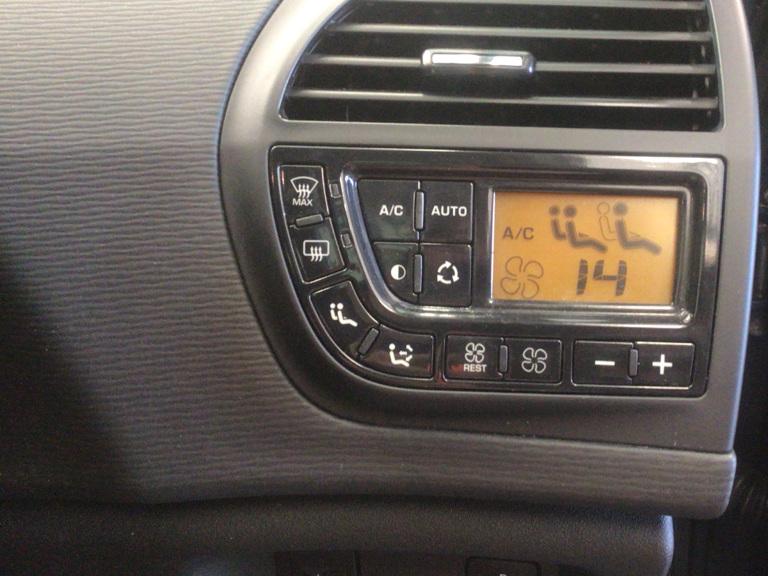 Citroen Grand C4 Picasso 1.6 VTi Platinum MPV 5dr Petrol Manual Euro 5 (120 ps)