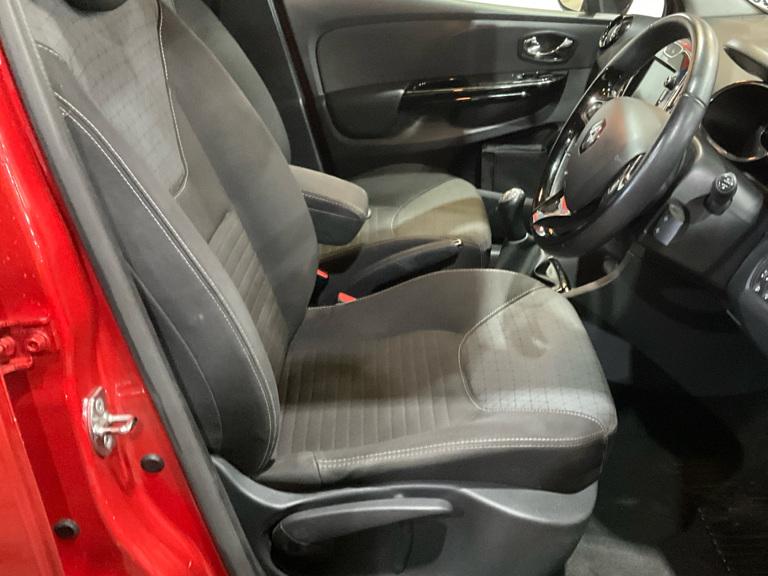 Renault Clio 0.9 TCe Dynamique S MediaNav Hatchback 5dr Petrol Manual Euro 5 (s/s) (90 ps)