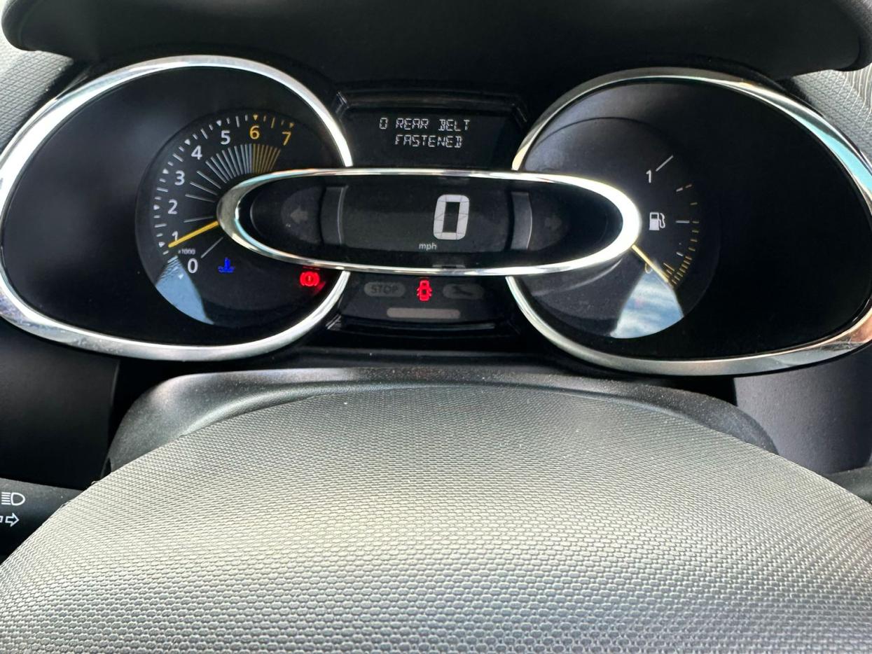 Renault Clio 0.9 TCe Dynamique S MediaNav Hatchback 5dr Petrol Manual Euro 5 (s/s) (90 ps)