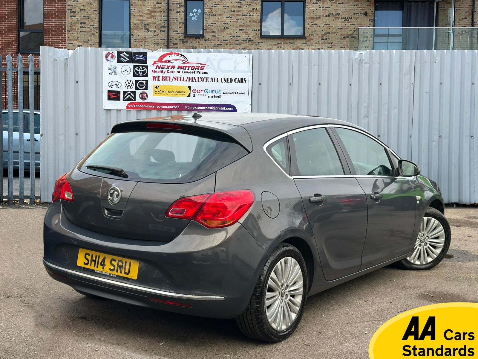 Vauxhall Astra 1.6 16v Excite Hatchback 5dr Petrol Manual Euro 5 (115 ps)