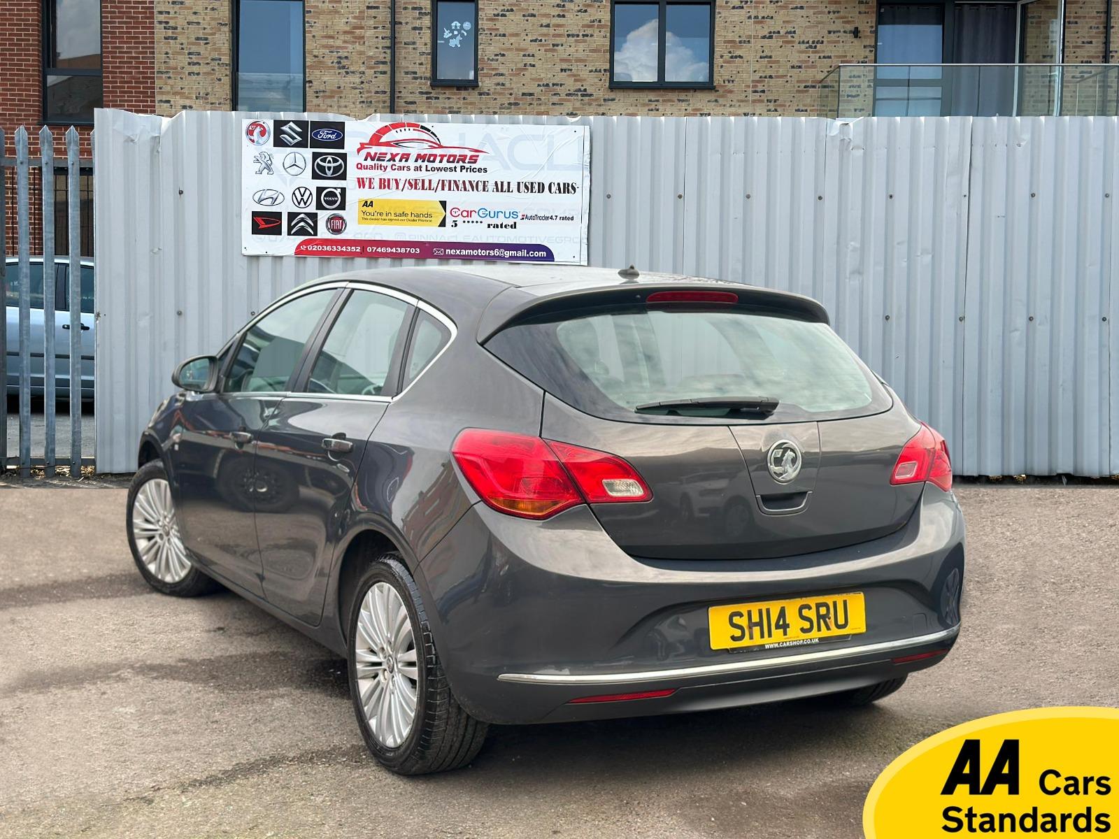 Vauxhall Astra 1.6 16v Excite Hatchback 5dr Petrol Manual Euro 5 (115 ps)