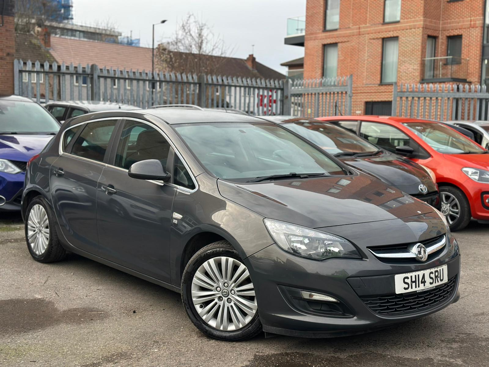 Vauxhall Astra 1.6 16v Excite Hatchback 5dr Petrol Manual Euro 5 (115 ps)