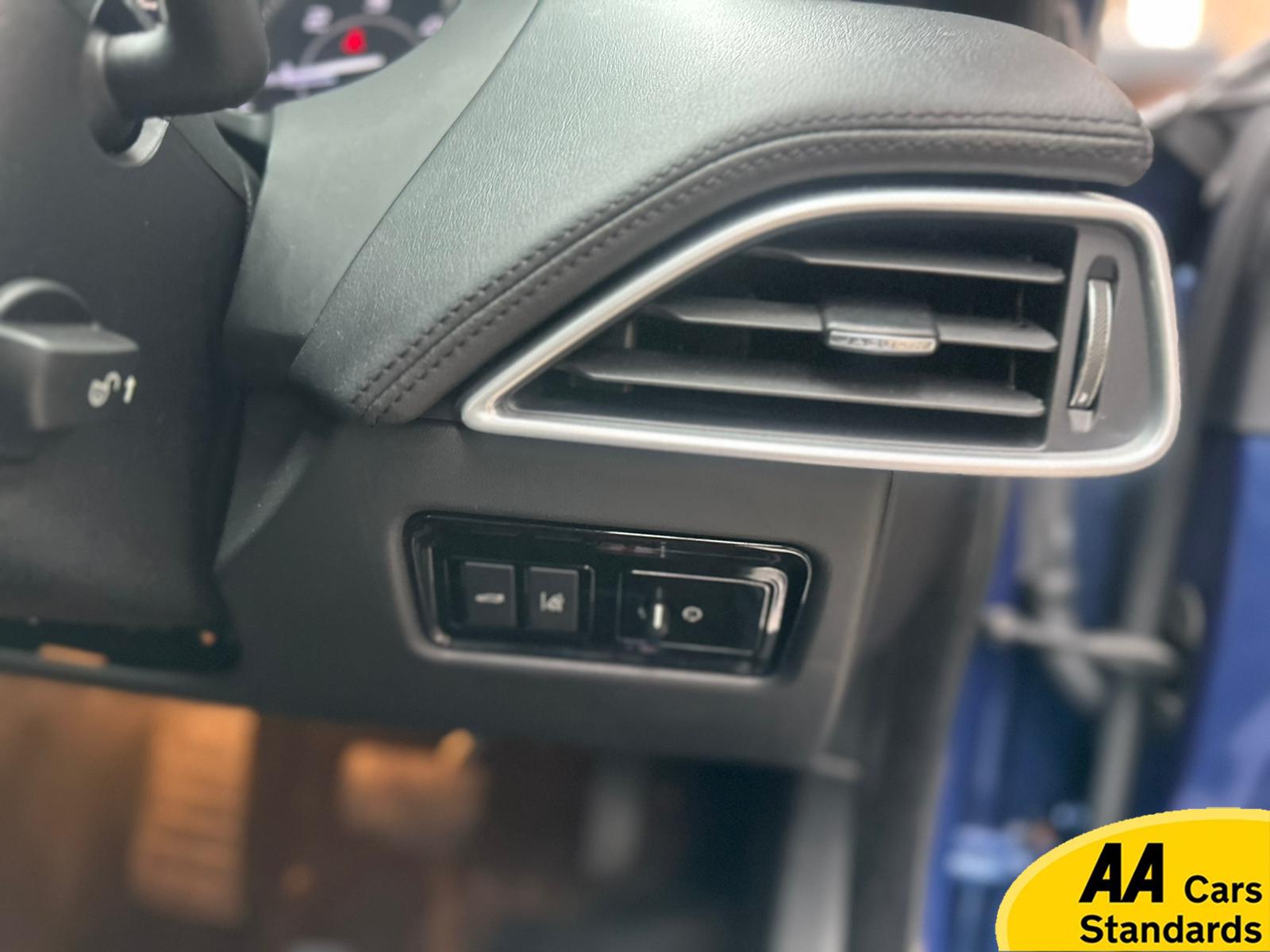 Jaguar XE 2.0d Portfolio Saloon 4dr Diesel Auto Euro 6 (s/s) (163 ps)