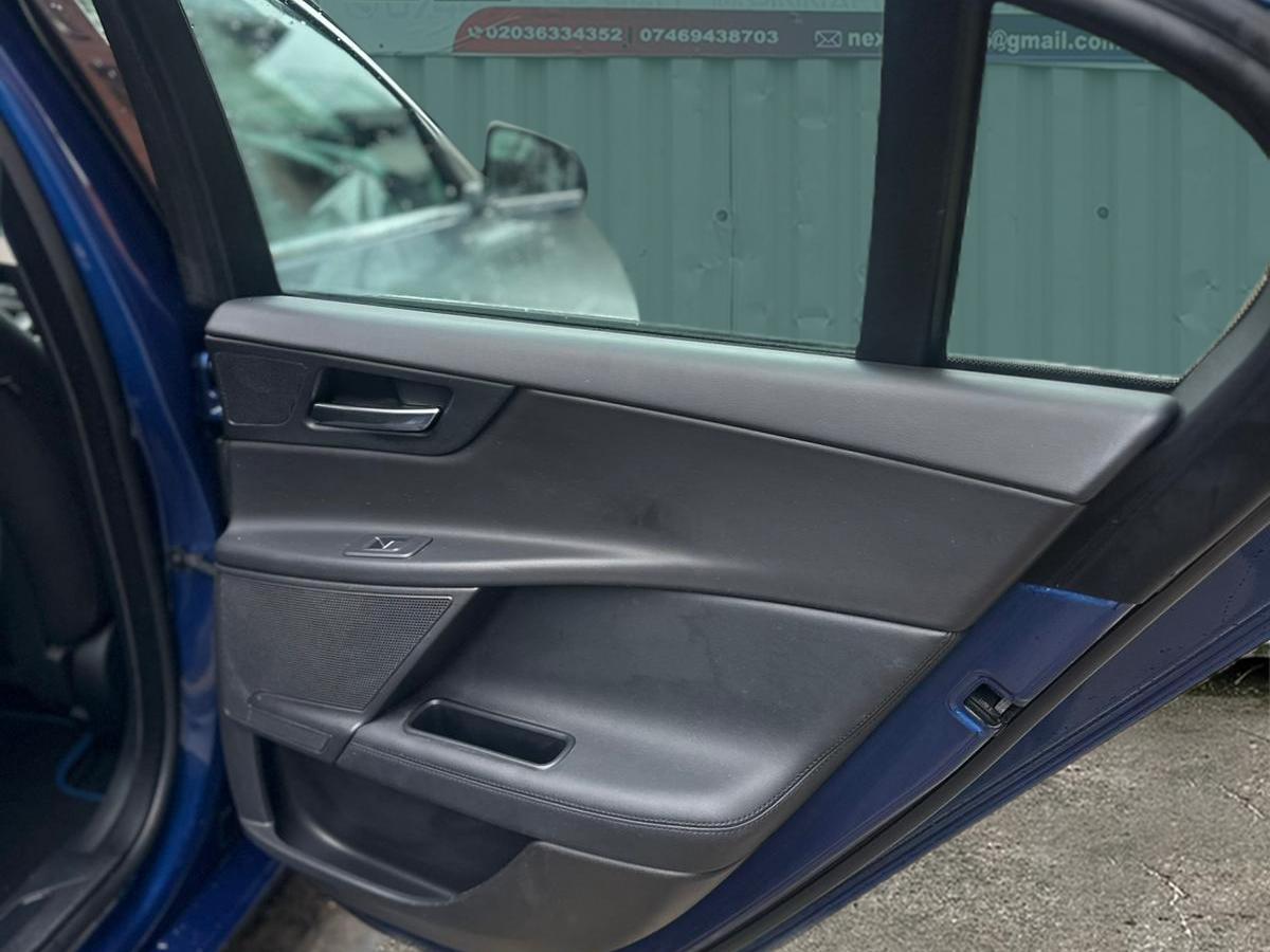 Jaguar XE 2.0d Portfolio Saloon 4dr Diesel Auto Euro 6 (s/s) (163 ps)