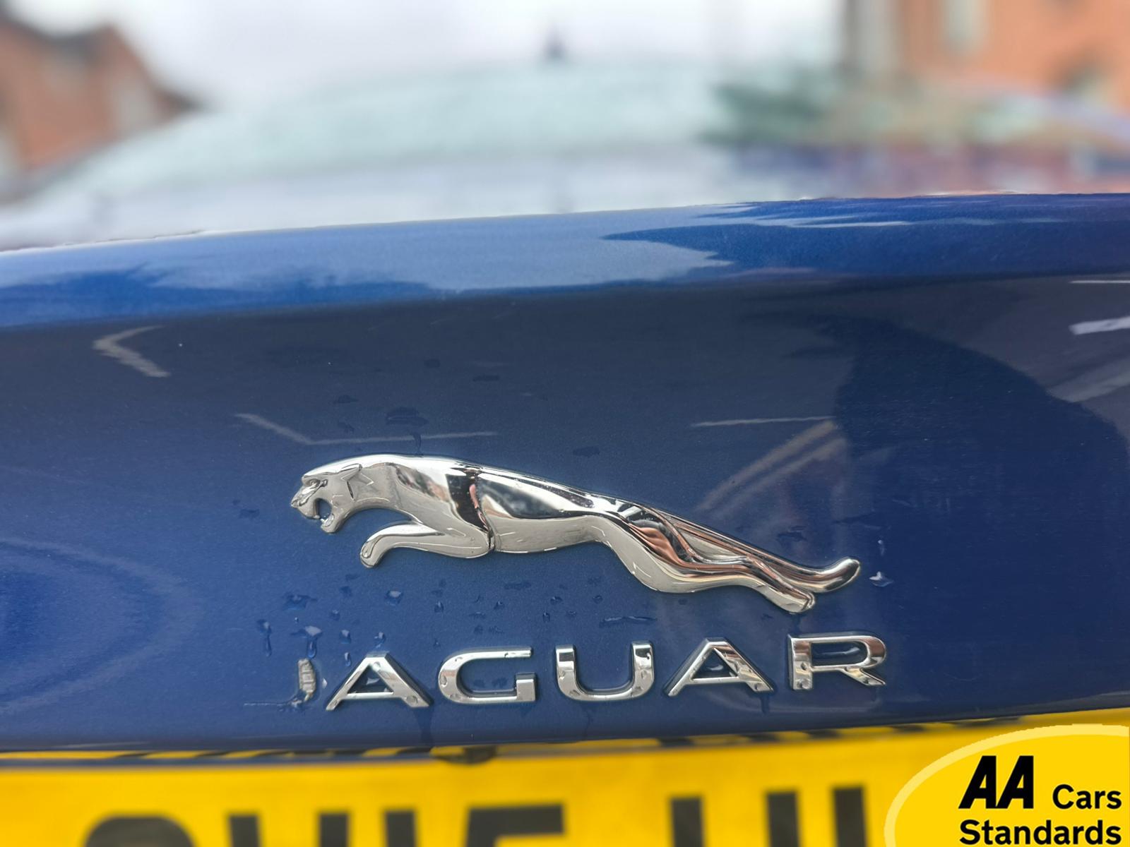 Jaguar XE 2.0d Portfolio Saloon 4dr Diesel Auto Euro 6 (s/s) (163 ps)