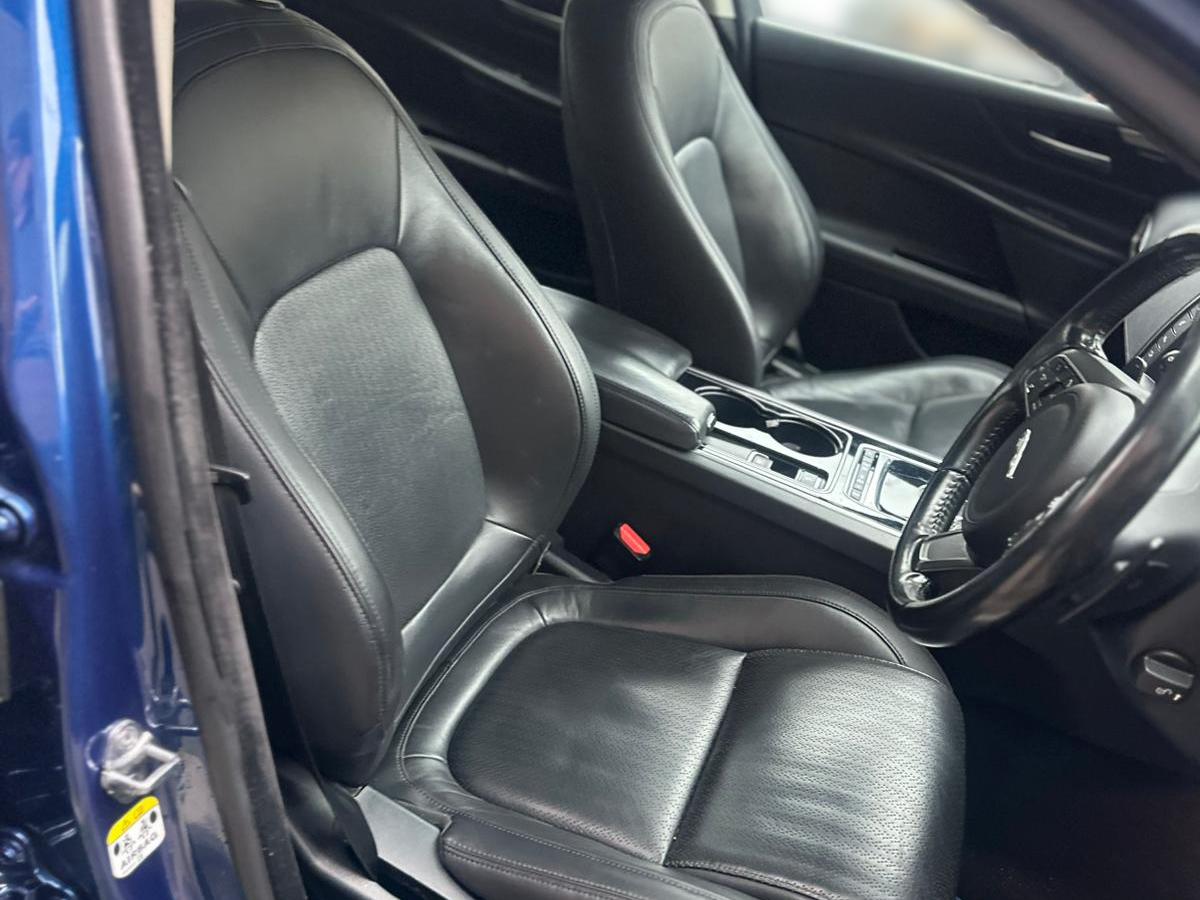 Jaguar XE 2.0d Portfolio Saloon 4dr Diesel Auto Euro 6 (s/s) (163 ps)