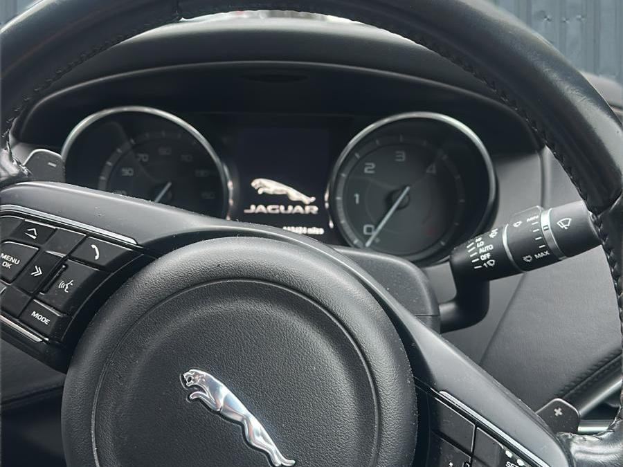 Jaguar XE 2.0d Portfolio Saloon 4dr Diesel Auto Euro 6 (s/s) (163 ps)