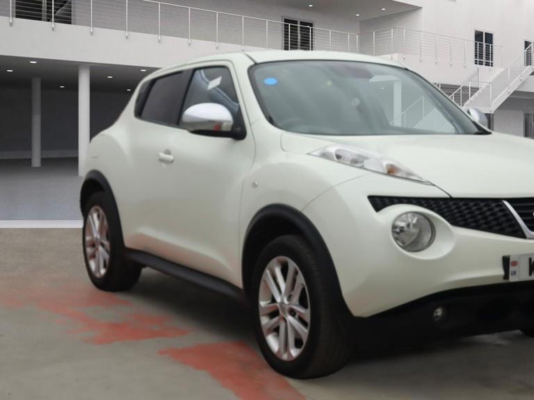Nissan Juke 1.6 DIG-T Tekna SUV 5dr Petrol CVT 4WD Euro 5 (190 ps)