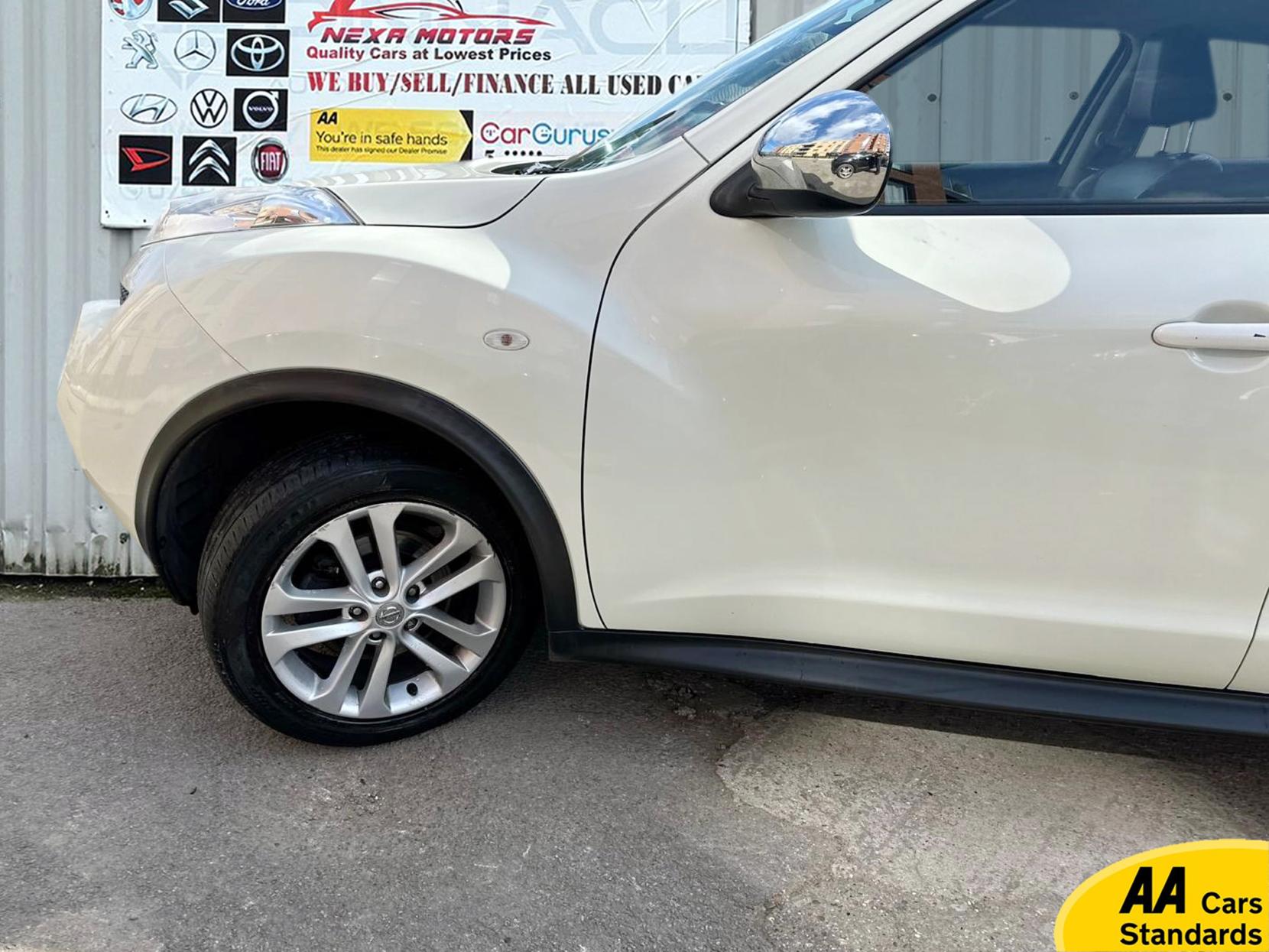 Nissan Juke 1.6 DIG-T Tekna SUV 5dr Petrol CVT 4WD Euro 5 (190 ps)
