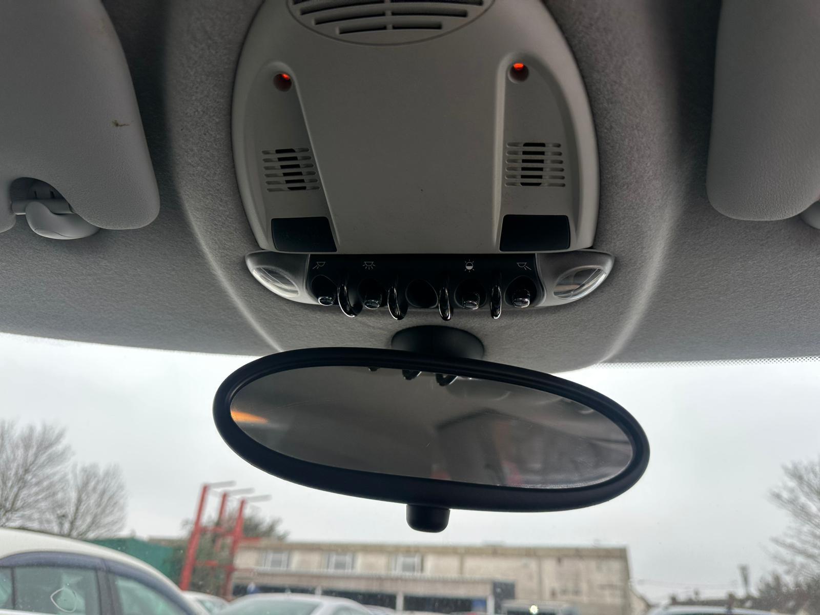 MINI Hatch 1.6 Cooper Hatchback 3dr Petrol Steptronic Euro 4 (120 ps)