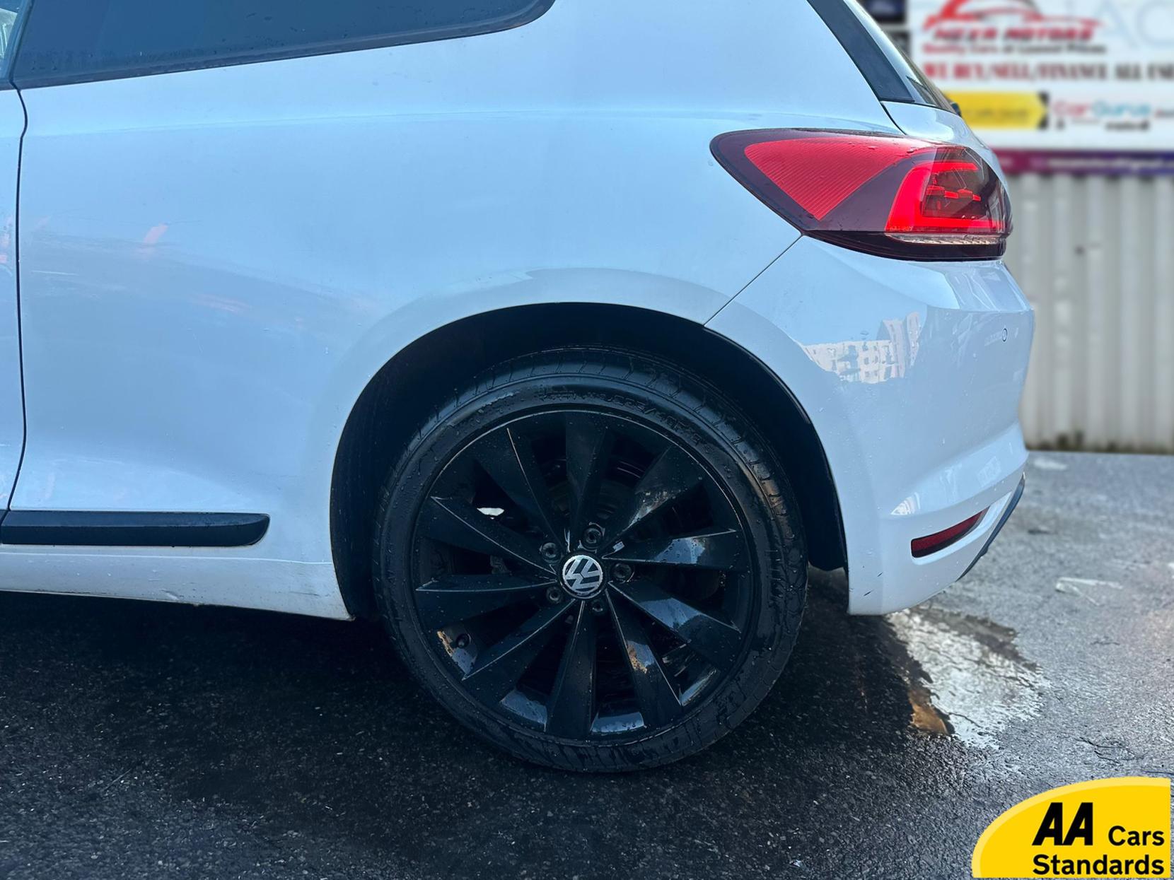 Volkswagen Scirocco 2.0 TDI BlueMotion Tech GT Hatchback 3dr Diesel DSG Euro 6 (s/s) (184 ps)