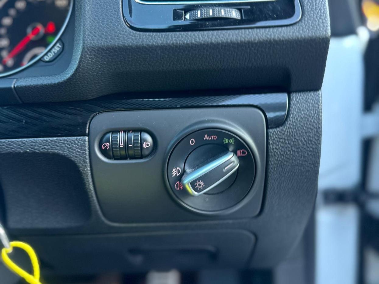 Volkswagen Scirocco 2.0 TDI BlueMotion Tech GT Hatchback 3dr Diesel DSG Euro 6 (s/s) (184 ps)