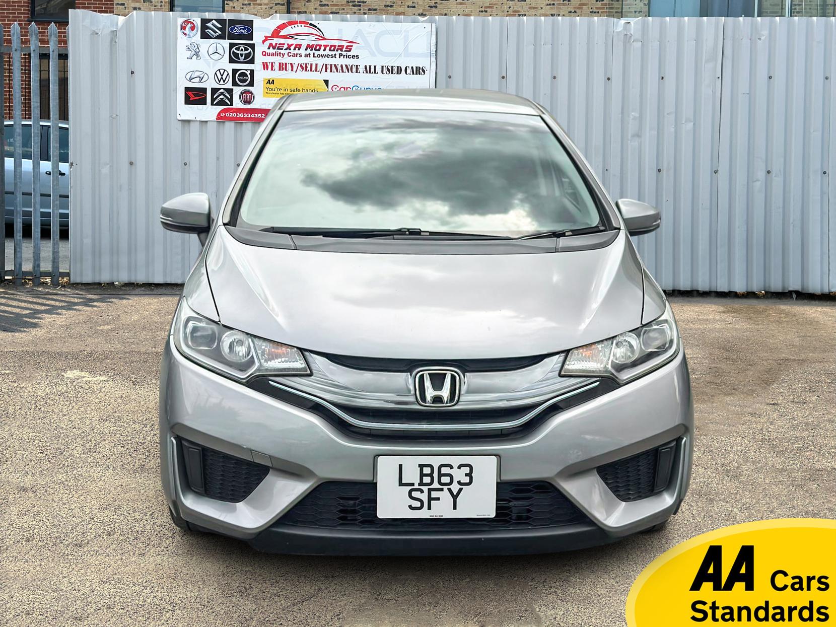 Honda Jazz  1.5 i-VTEC ES Plus Hatchback 5dr Petrol CVT Euro 5 (99 ps)