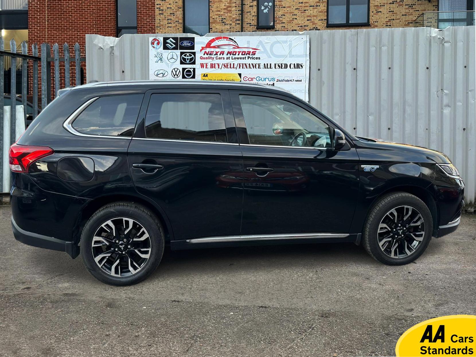 Mitsubishi Outlander 2.0h 12kWh GX4h SUV 5dr Petrol Plug-in Hybrid CVT 4WD Euro 6 (s/s) (200 ps)