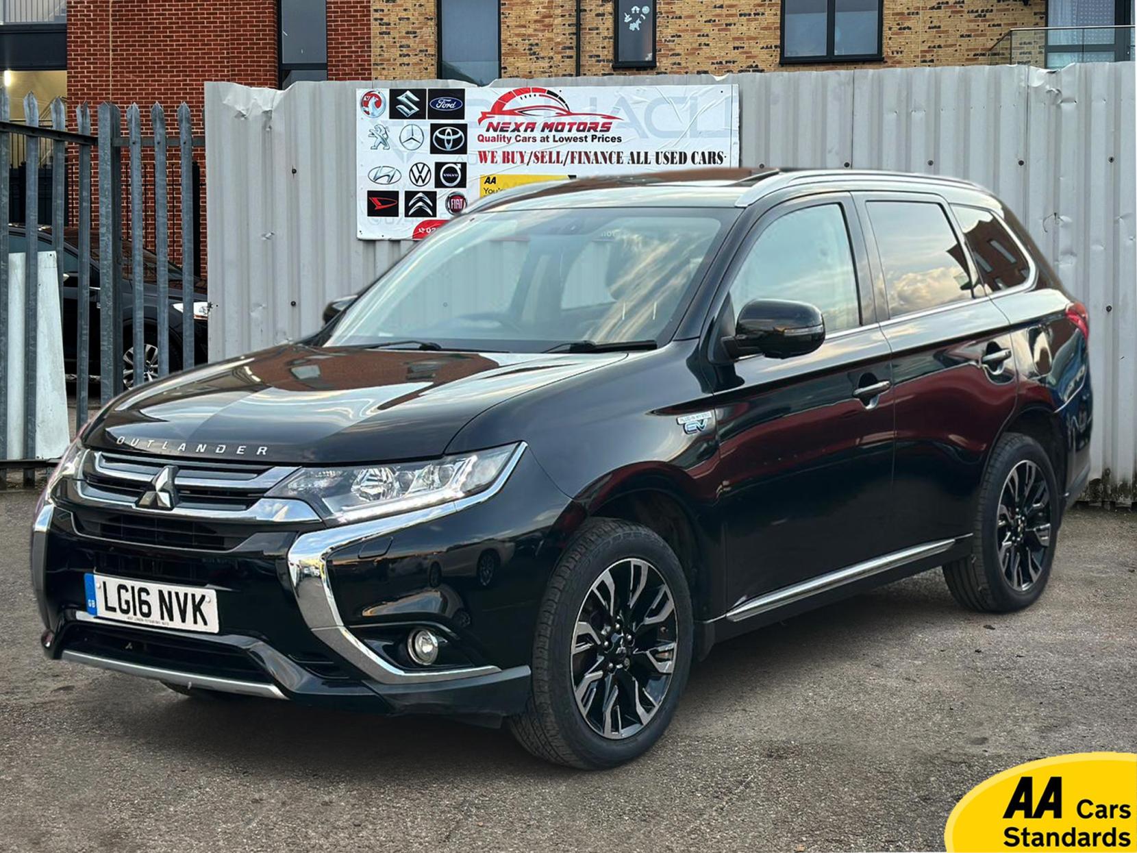 Mitsubishi Outlander 2.0h 12kWh GX4h SUV 5dr Petrol Plug-in Hybrid CVT 4WD Euro 6 (s/s) (200 ps)
