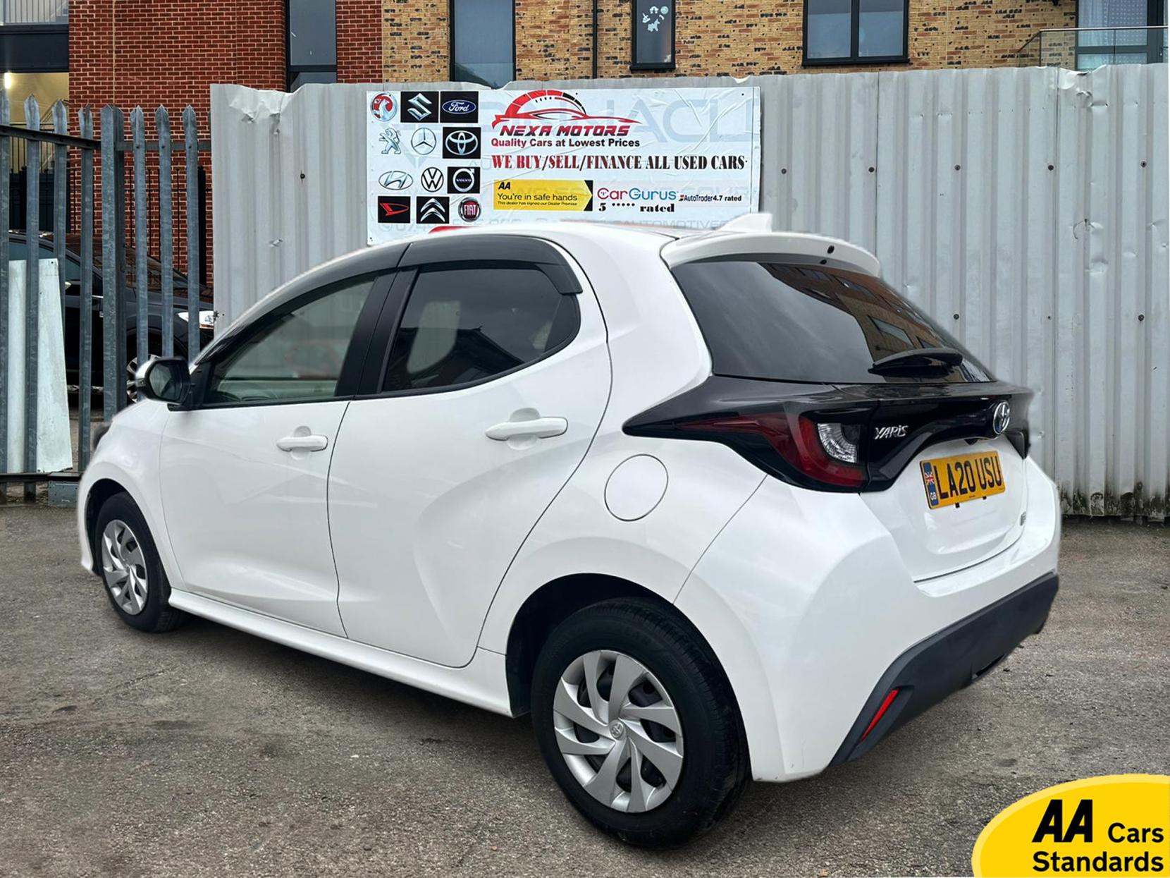 Toyota Yaris 1.5 VVT-h Dynamic Hatchback 5dr Petrol Hybrid E-CVT Euro 6 (s/s) (116 ps)