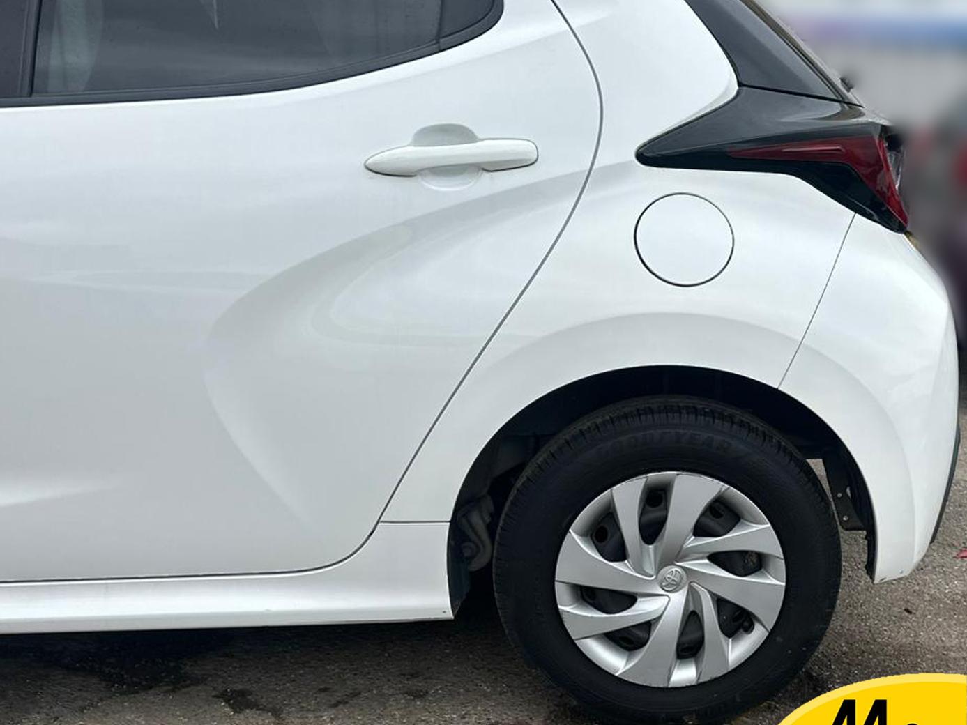 Toyota Yaris 1.5 VVT-h Dynamic Hatchback 5dr Petrol Hybrid E-CVT Euro 6 (s/s) (116 ps)