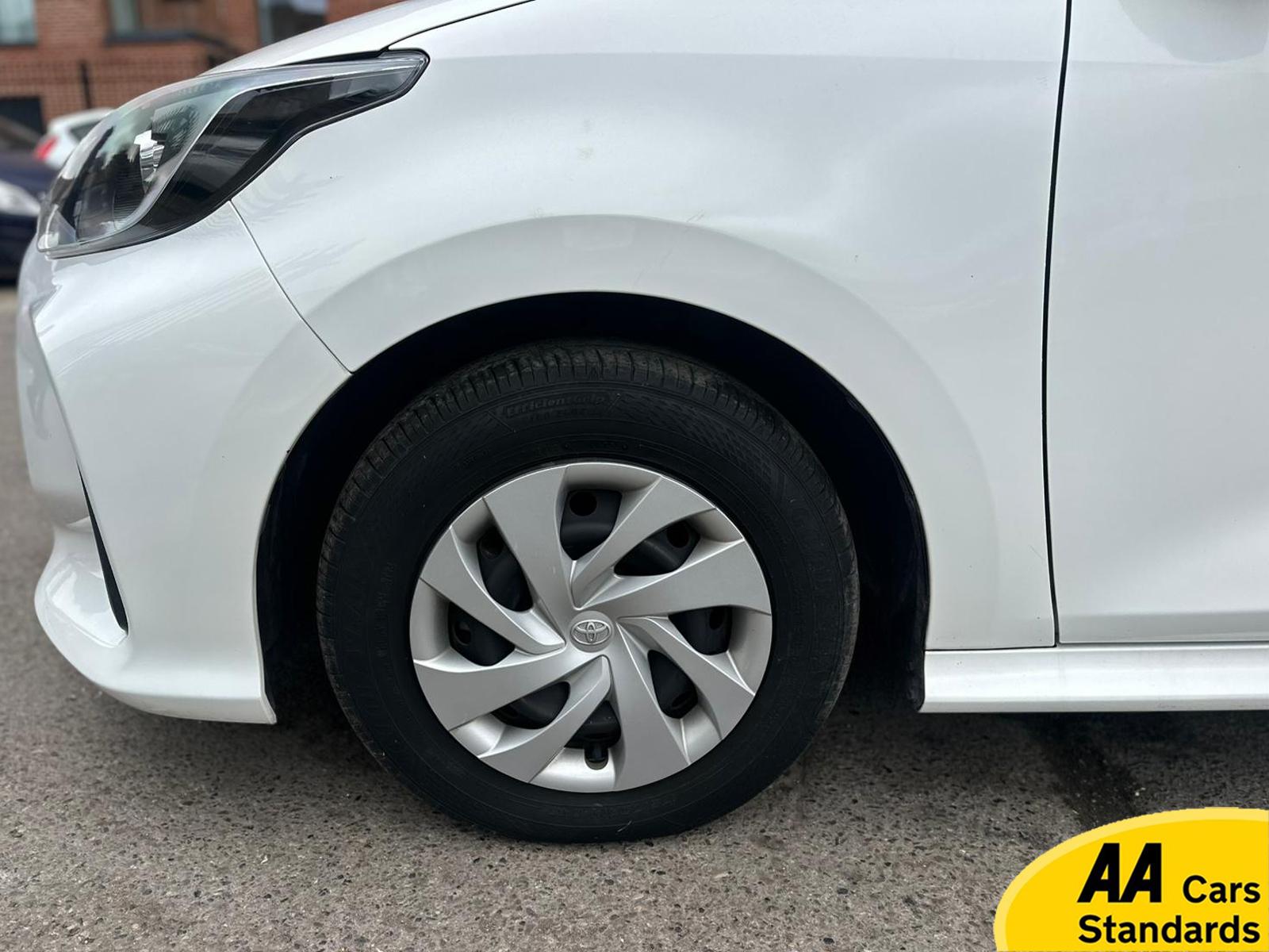 Toyota Yaris 1.5 VVT-h Dynamic Hatchback 5dr Petrol Hybrid E-CVT Euro 6 (s/s) (116 ps)