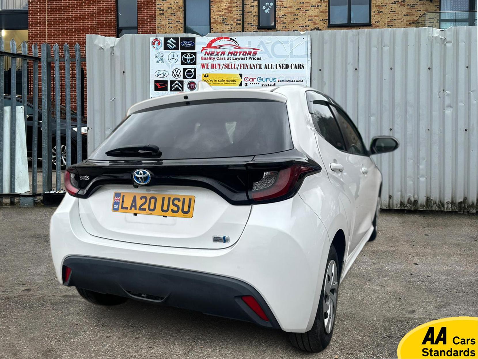 Toyota Yaris 1.5 VVT-h Dynamic Hatchback 5dr Petrol Hybrid E-CVT Euro 6 (s/s) (116 ps)