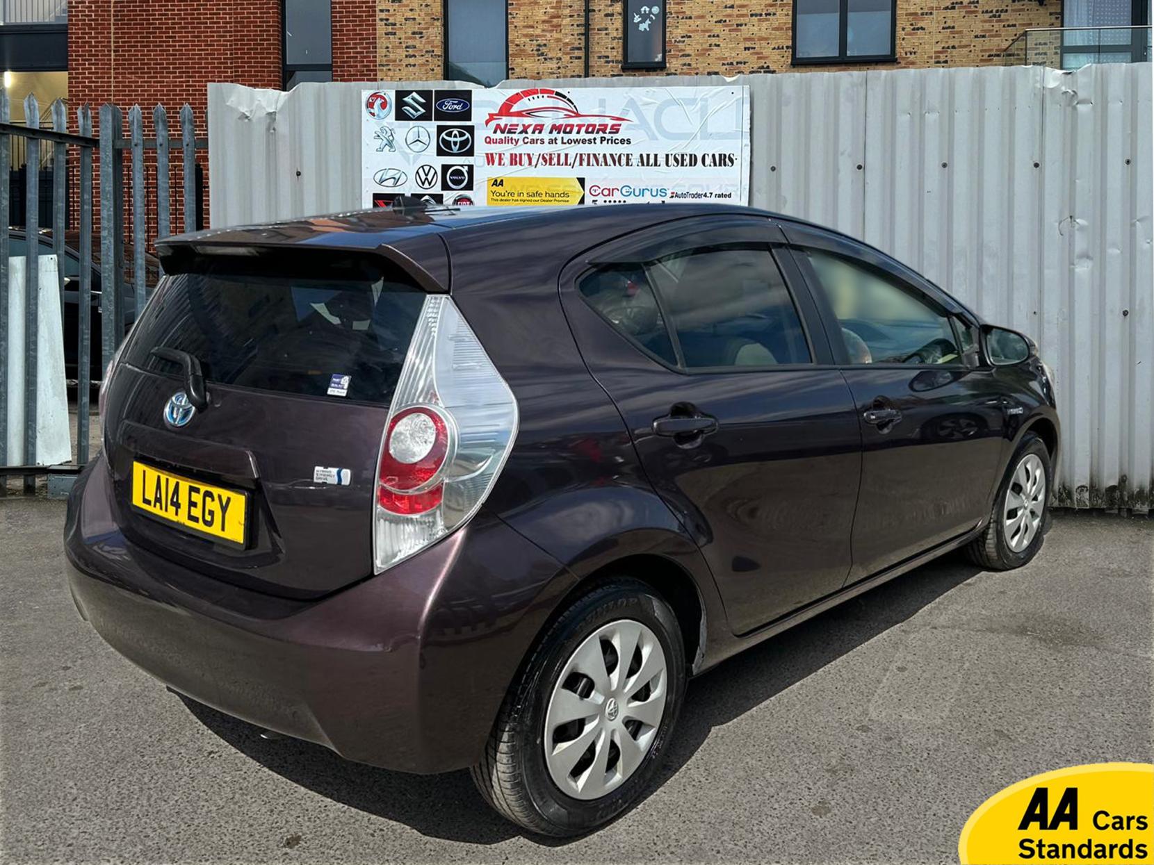 Toyota Yaris 1.5 VVT-h Active Hatchback 5dr Petrol Hybrid CVT Euro 5 (101 ps)