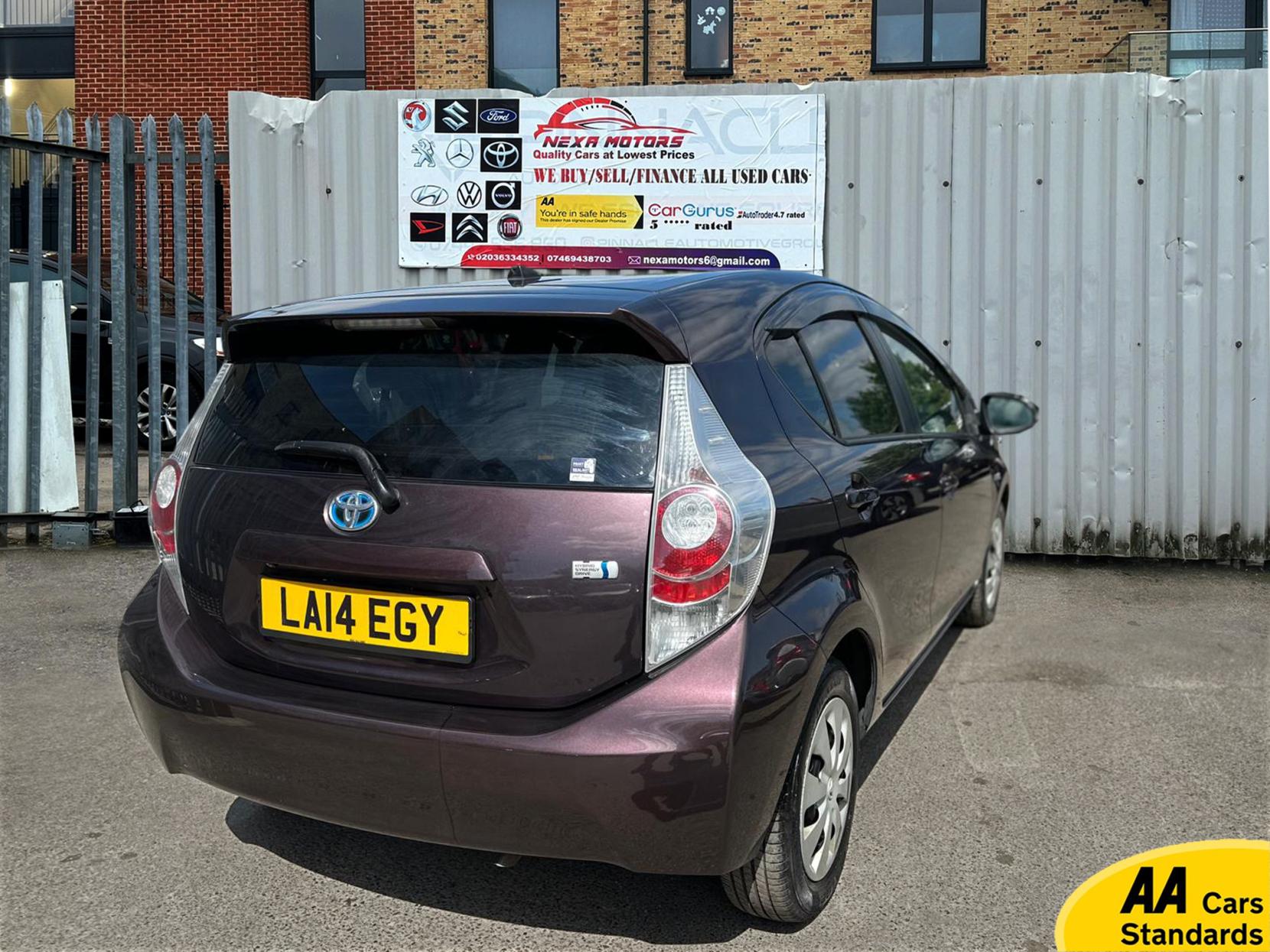 Toyota Yaris 1.5 VVT-h Active Hatchback 5dr Petrol Hybrid CVT Euro 5 (101 ps)