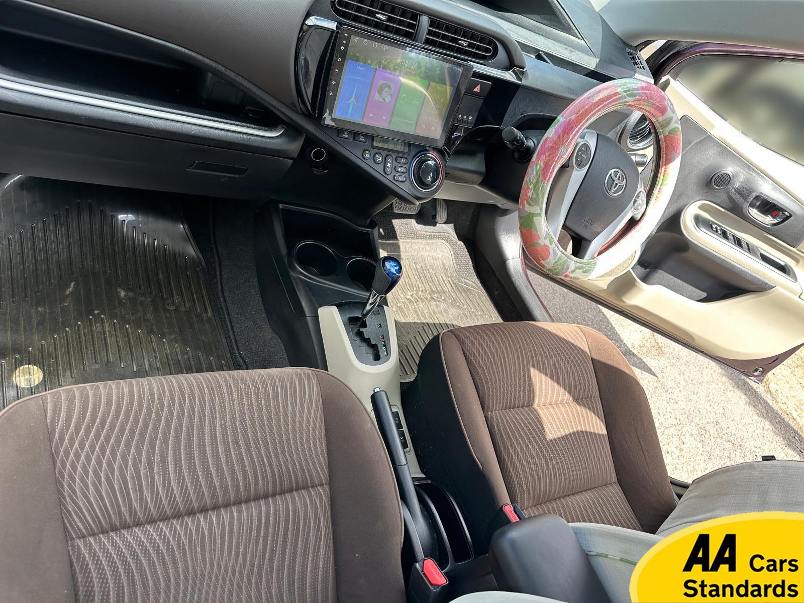 Toyota Yaris 1.5 VVT-h Active Hatchback 5dr Petrol Hybrid CVT Euro 5 (101 ps)