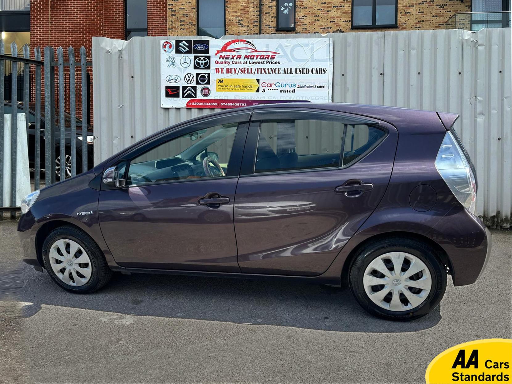Toyota Yaris 1.5 VVT-h Active Hatchback 5dr Petrol Hybrid CVT Euro 5 (101 ps)