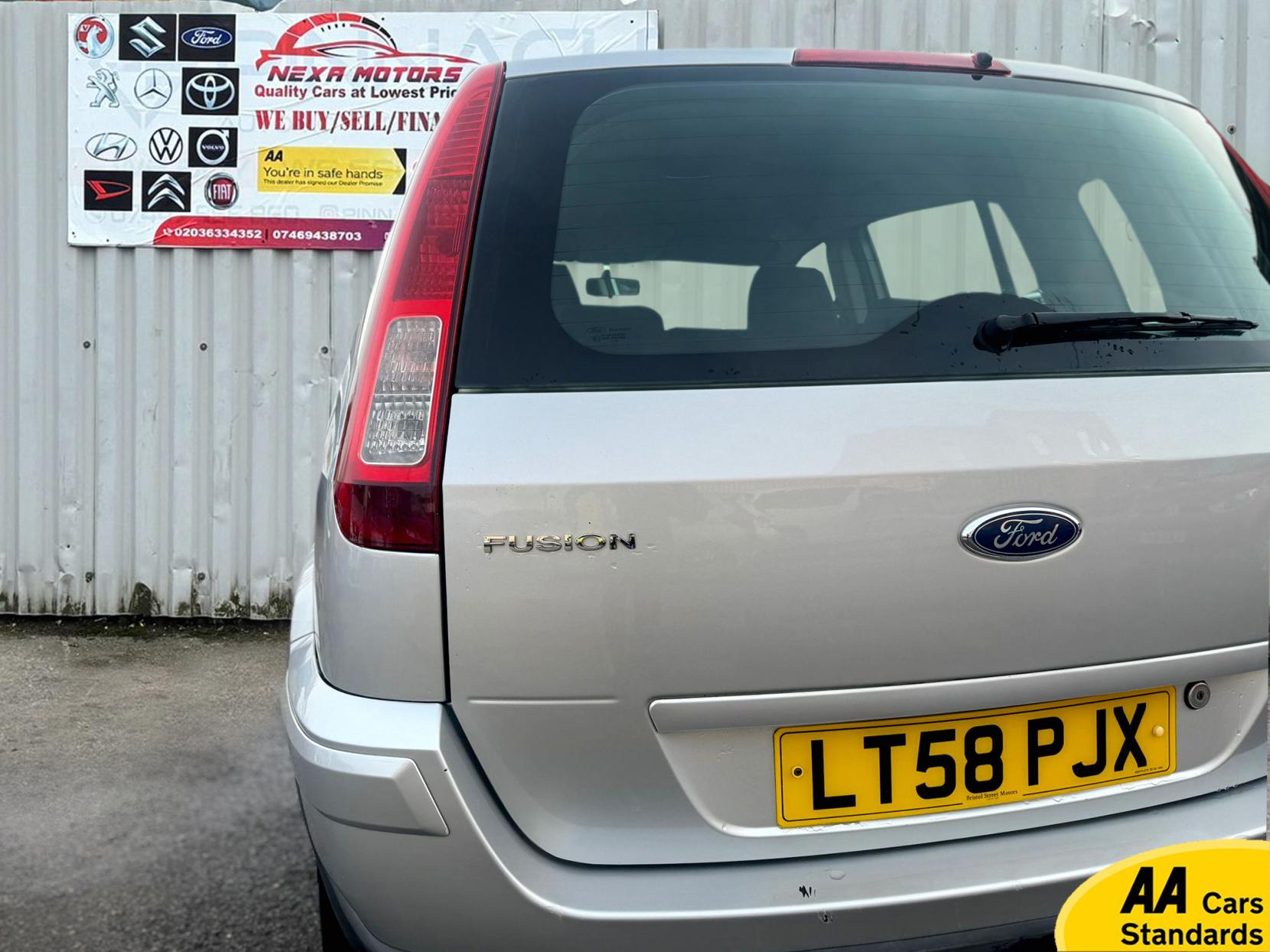 Ford Fusion 1.6 Zetec Climate Hatchback 5dr Petrol Automatic (181 g/km, 99 bhp)