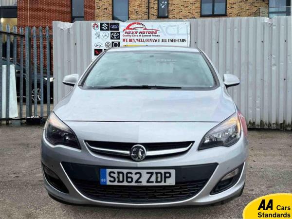 Vauxhall Astra 1.6 16v Exclusiv Hatchback 5dr Petrol Auto Euro 5 (115 ps)