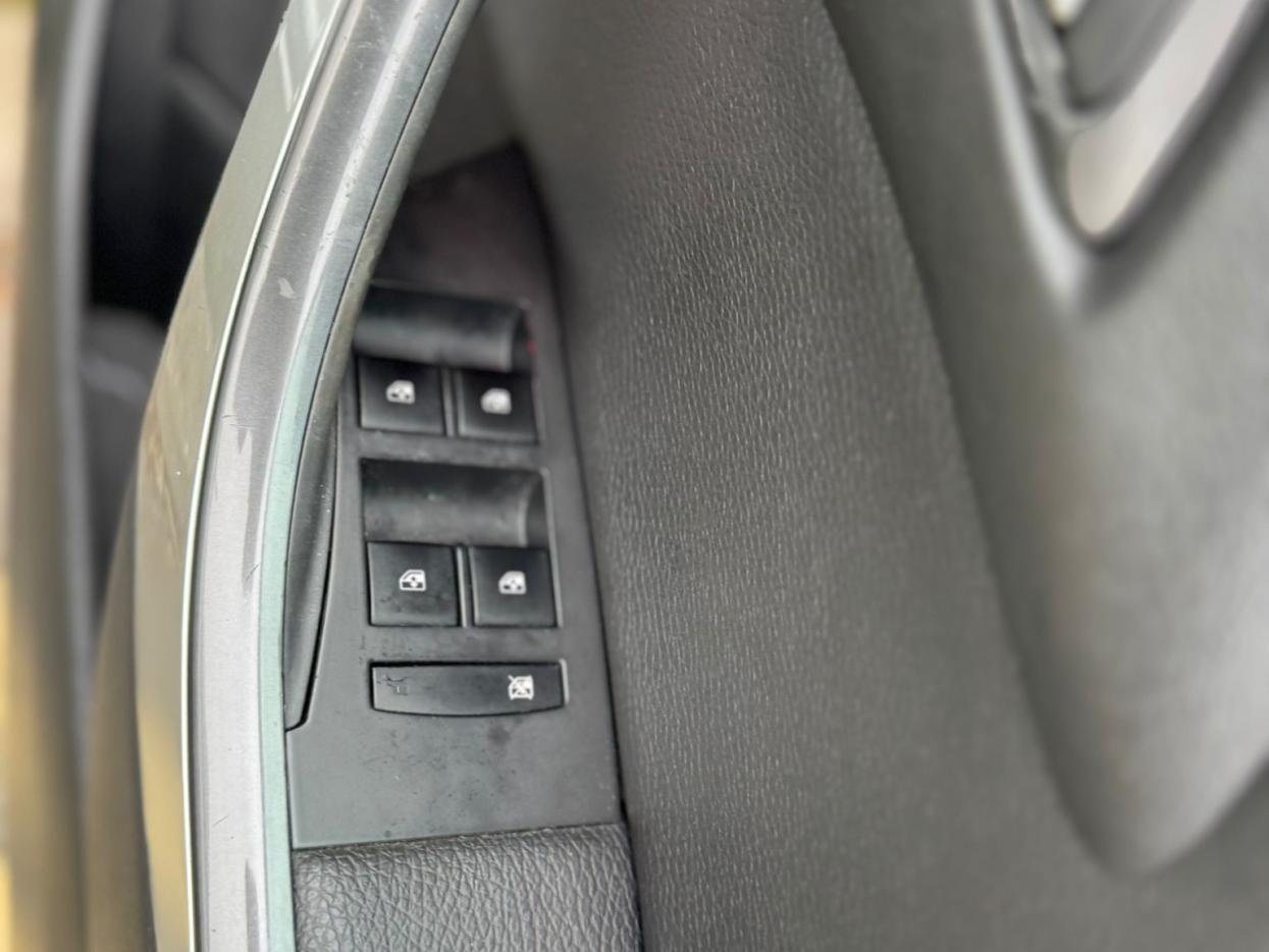 Vauxhall Astra 1.6 16v Elite Hatchback 5dr Petrol Auto Euro 5 (115 ps)