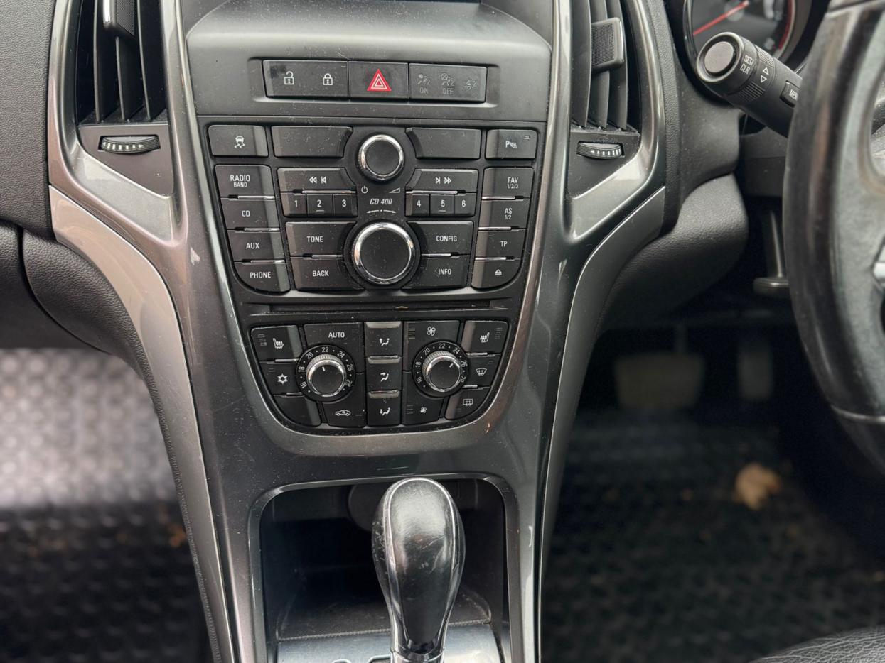 Vauxhall Astra 1.6 16v Elite Hatchback 5dr Petrol Auto Euro 5 (115 ps)