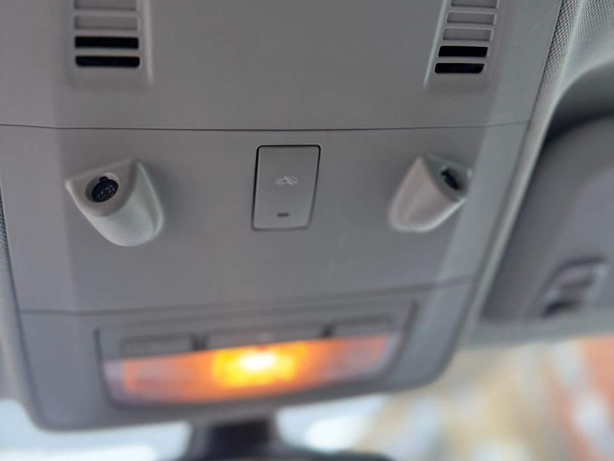 Vauxhall Astra 1.6 16v Elite Hatchback 5dr Petrol Auto Euro 5 (115 ps)