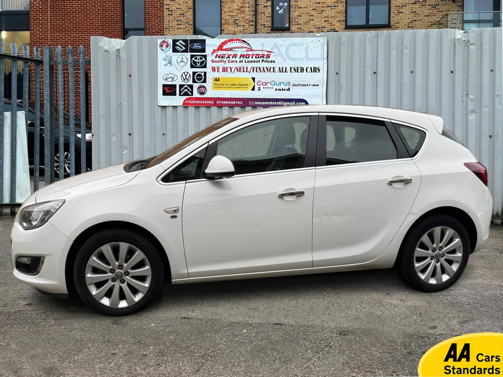 Vauxhall Astra 1.6 16v Elite Hatchback 5dr Petrol Auto Euro 5 (115 ps)